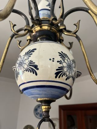 Lámpara de cerámica antigua estilo Delft