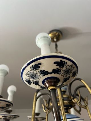 Lámpara de cerámica antigua estilo Delft