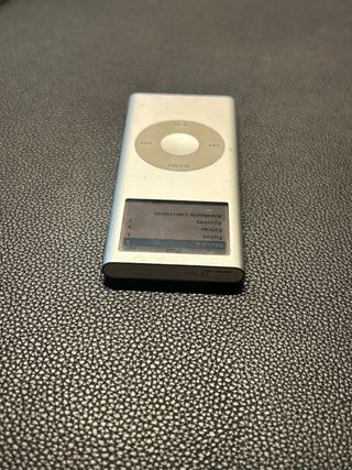 iPod Nano 2da Gen 2GB Plata