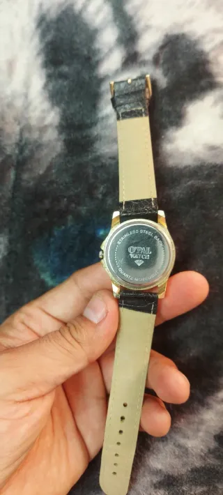 Reloj Diamond Negro y Dorado