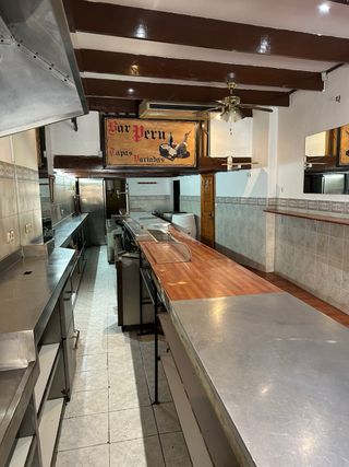 ALQUILO BAR CENTRICO . Sin traspaso.