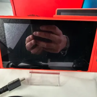 Nintendo Switch Mario red e blu