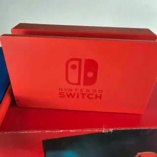 Nintendo Switch Mario red e blu