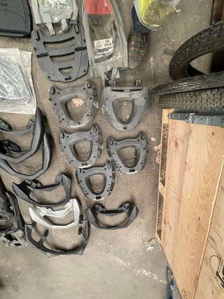 Lote GIVI Yamaha: respaldos, baúles, soportes