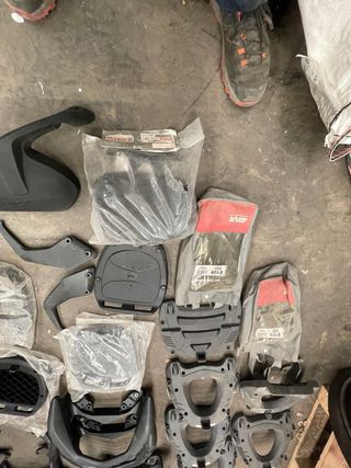 Lote GIVI Yamaha: respaldos, baúles, soportes