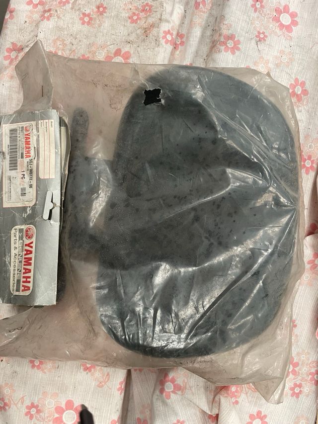 Lote GIVI Yamaha: respaldos, baúles, soportes