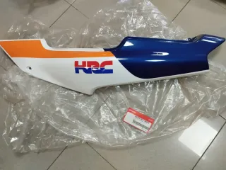 Tapa colin izquierda Honda NSR 50 Repsol