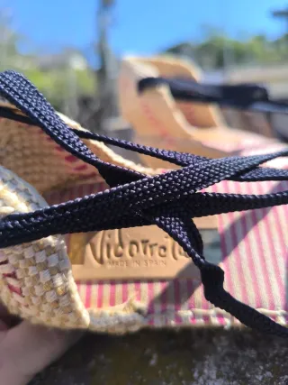 Alpargatas de cuña con cordones