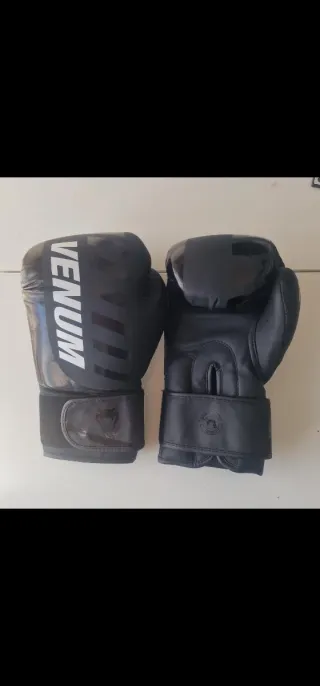 Guantes Boxeo Venum 16 oz Negros