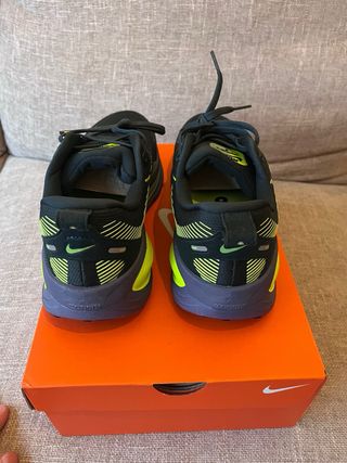 Nike Vomero 18 Talla 42