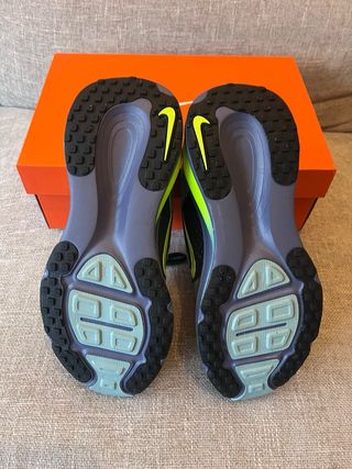 Nike Vomero 18 Talla 42