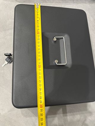 Caja de dinero con llave y organizador de monedas