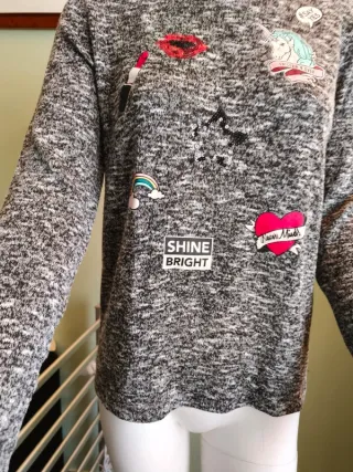 Maglia  ragazza con applicazioni e paillettes