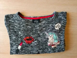 Maglia  ragazza con applicazioni e paillettes