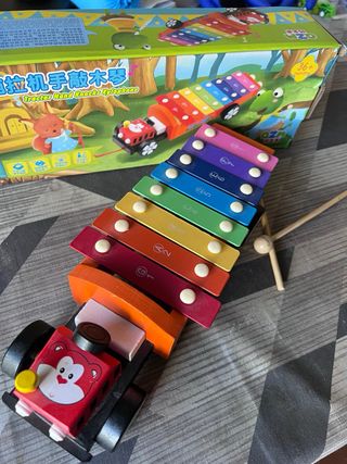 Xilófono infantil de madera con colores