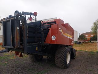 Empacadora New Holland 4860S