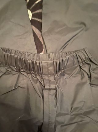 Cubrepantalón Columbia Negro Nieve