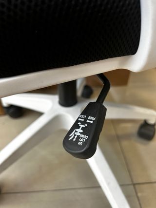 Silla Ergonómica ProComfort Blanca y Negra - Nuevo