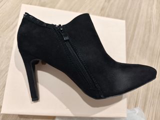 Botines tacón negro Cuore Dame con tachas