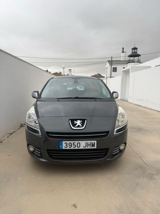 Peugeot 5008 2015