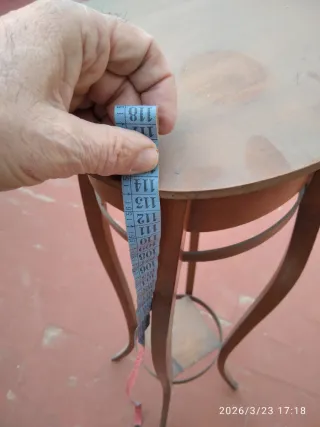 Mesa auxiliar de madera 2 pedestales a40€pareja