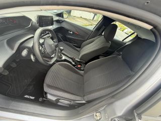 Peugeot 208 2022