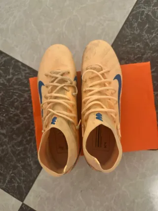 Botas de fútbol Nike Amarillas y Azules