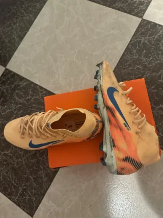 Botas de fútbol Nike Amarillas y Azules