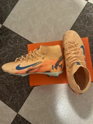 Botas de fútbol Nike Amarillas y Azules
