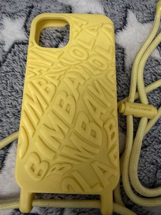 Funda iPhone 14 Bimba y Lola Amarilla