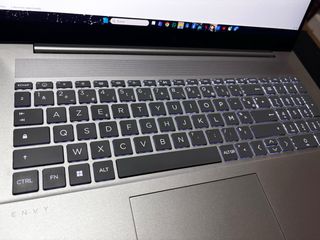 Portátil HP Envy 17 FHD 17.3 core i7