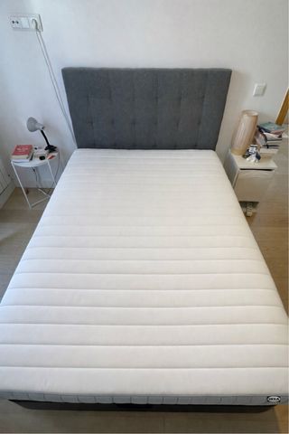 Cama canapé, cabecero y colchón 135