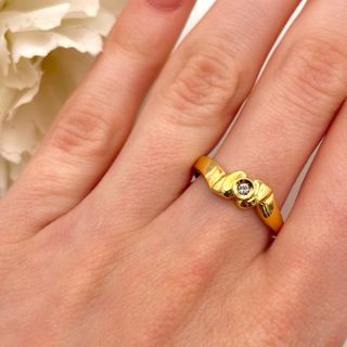 Anillo de oro 18kt con diamante