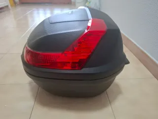 Baúl Moto Givi Blade 47L Negro