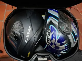 Baúl Moto Givi Blade 47L Negro