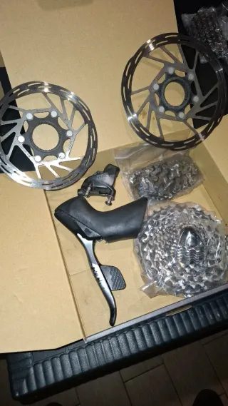 Comando SRAM Force AXS 12v + Pacco + Pinza + disch