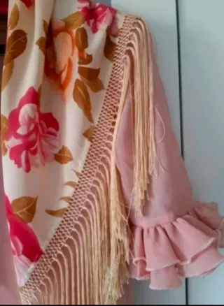 Traje de Flamenca Rosa con Flecos