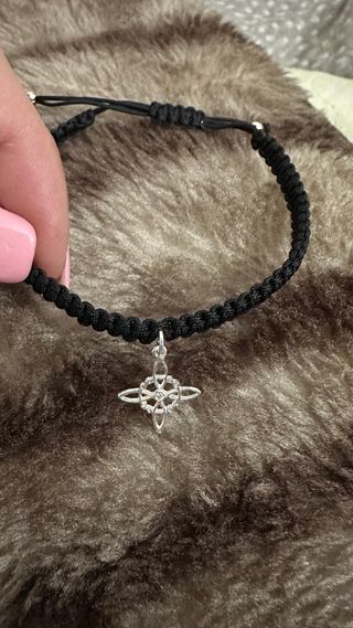 Pulsera artesanal Nudo de Brujas en Plata de Ley