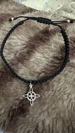 Pulsera artesanal Nudo de Brujas en Plata de Ley