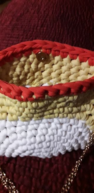 Borsa fatta a mano in fettuccia