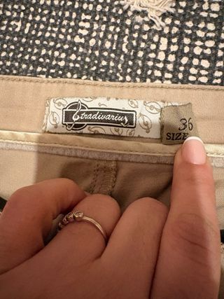 Pantalón chino Stradivarius marrón T.36