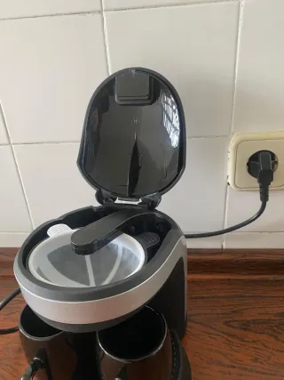 Cafetera eléctrica Tristar dúo con 2 tazas negras