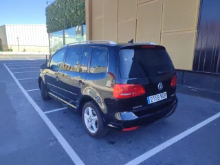 Volkswagen Touran 2011