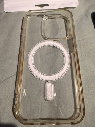 Fundas iPhone 15 Pro (Nuevas y otras Usadas)