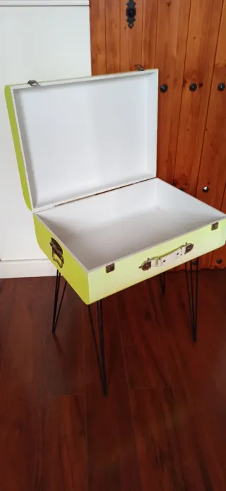 Mesa auxiliar maleta vintage