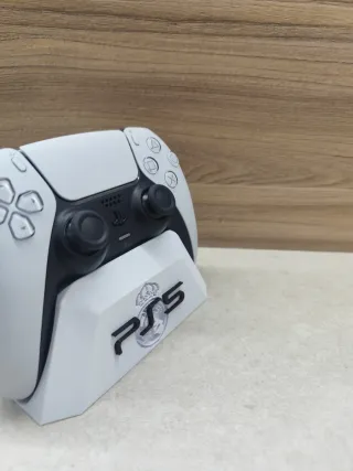 Soporte mando PS5 / Madrid
