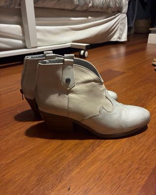 Botines Camomilla Tacón Blanco y Plateado