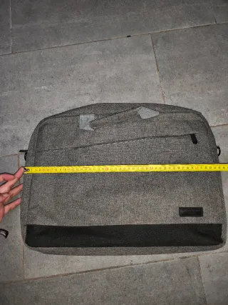 Maletín para portátil gris y negro