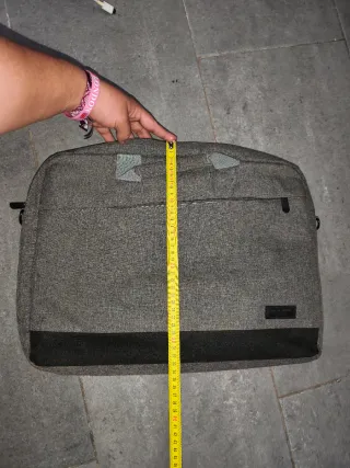 Maletín para portátil gris y negro