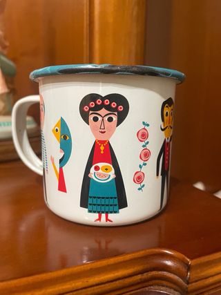 Taza Metal Artistas Siglo XX